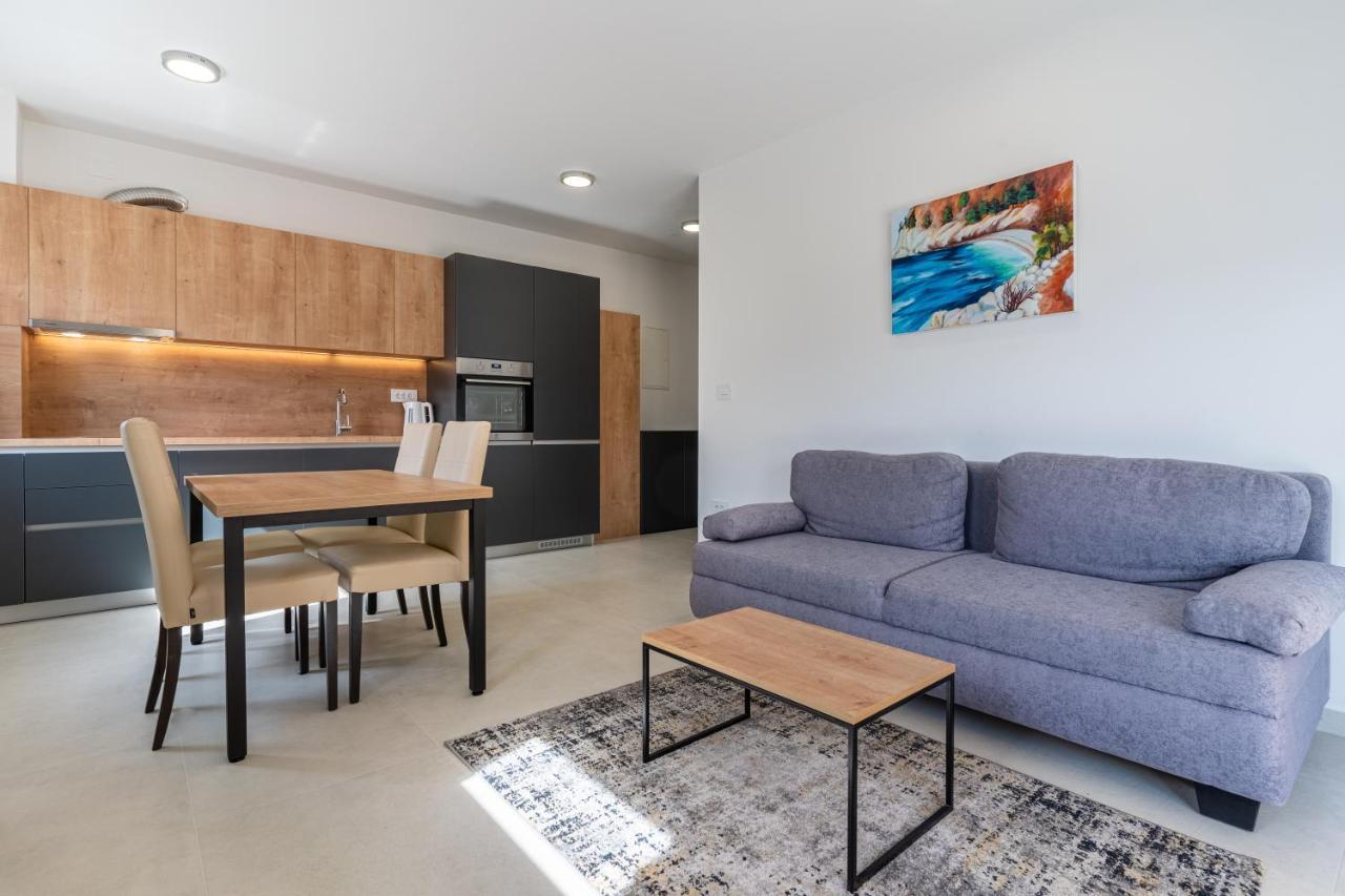 Blue Sorbeto Apartment Cres Exterior photo